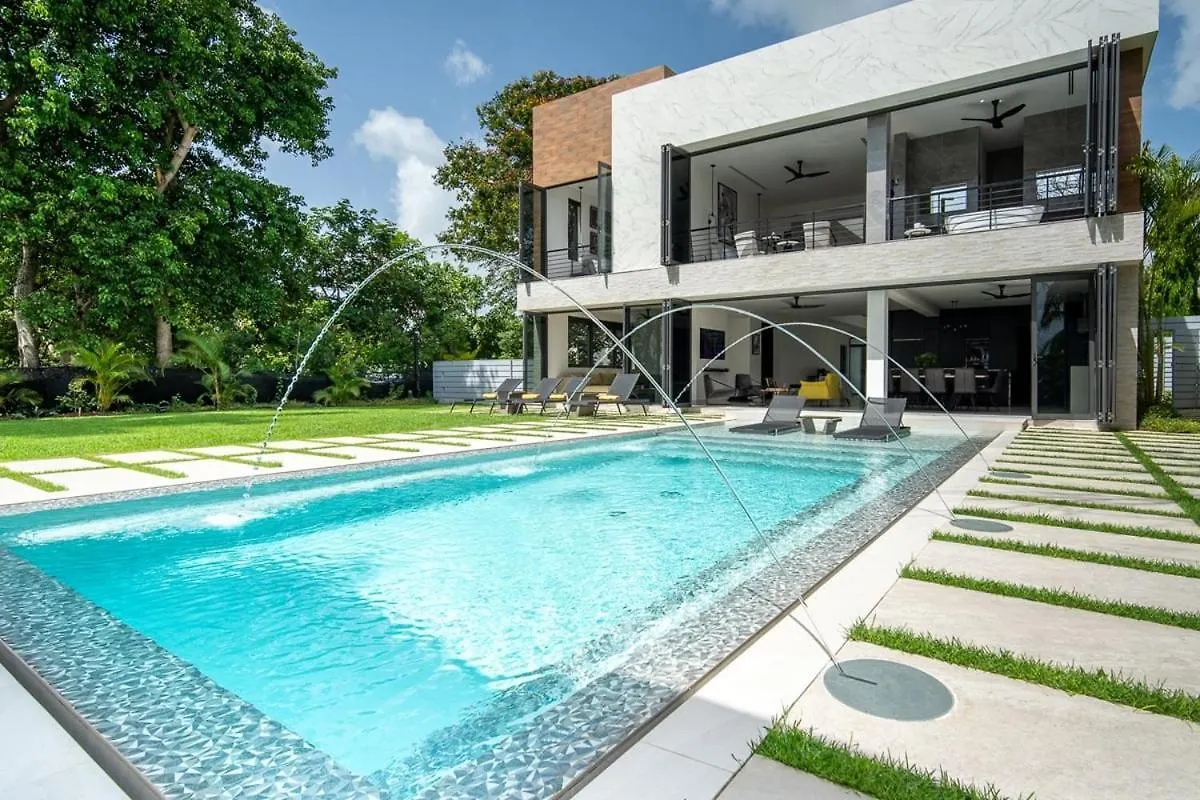 Villa Onyx By Blue Sky Luxury Saint James 0*,  Barbados